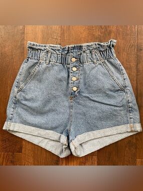 TOPSHOP ruched denim, button fly jean shorts, size UK12/EU40/US8